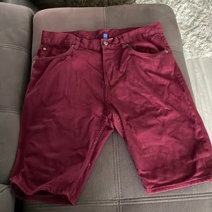DIVIDED H&M Burgundy Jean Shorts Size 32 waist